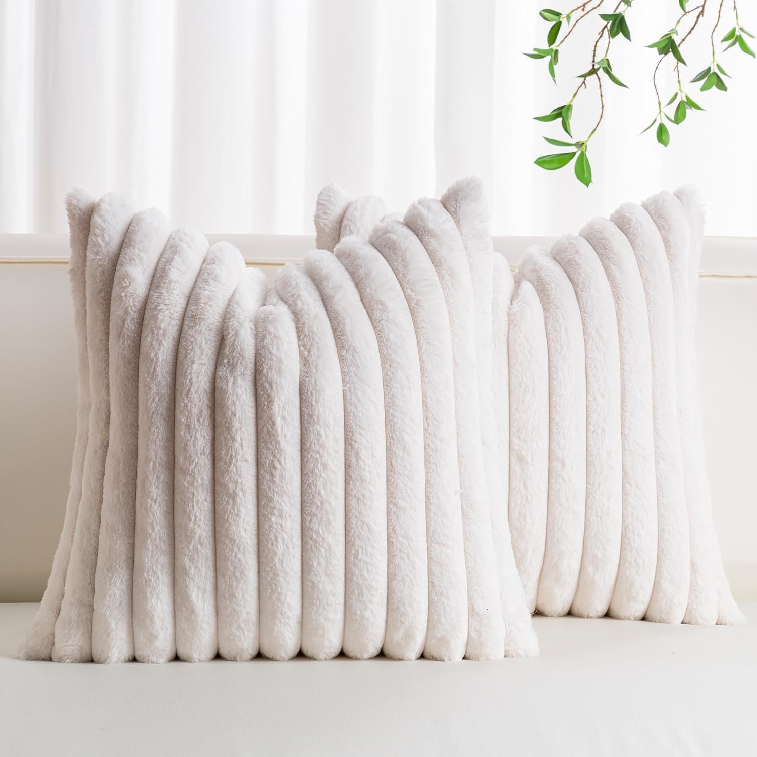 Pack of 2 Faux Fur Christmas Throw Pillow Covers 18×18 Inch, Cream White