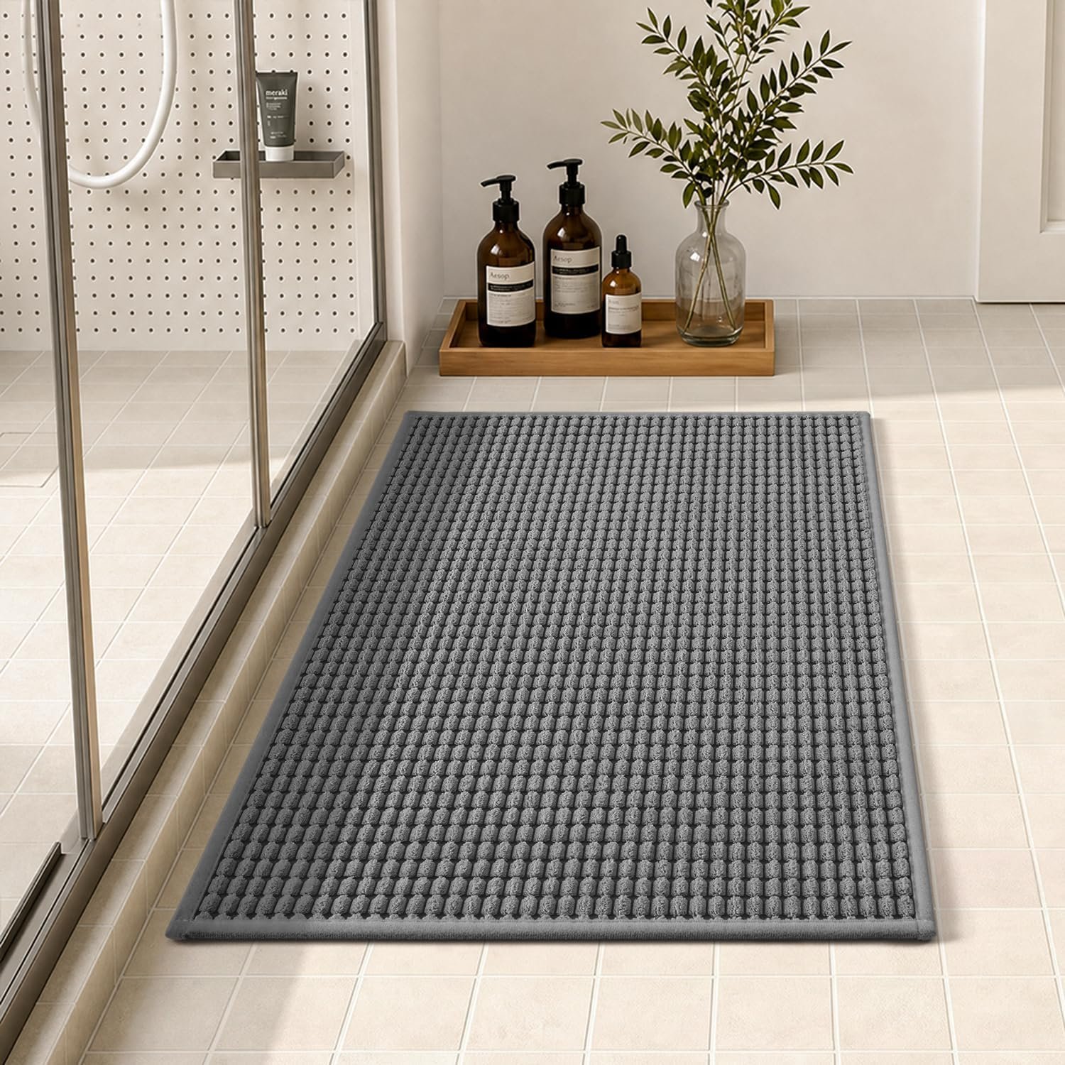 Bath Mat, Absorbent Bathroom Mat Quick Dry, Thin Bathroom Rugs Fit Under Door, Non Slip Washable Bath Rugs with Solid Rubber Backing, Low Profile Bath Mats for Bathroom, Grey, 16″ x 24″