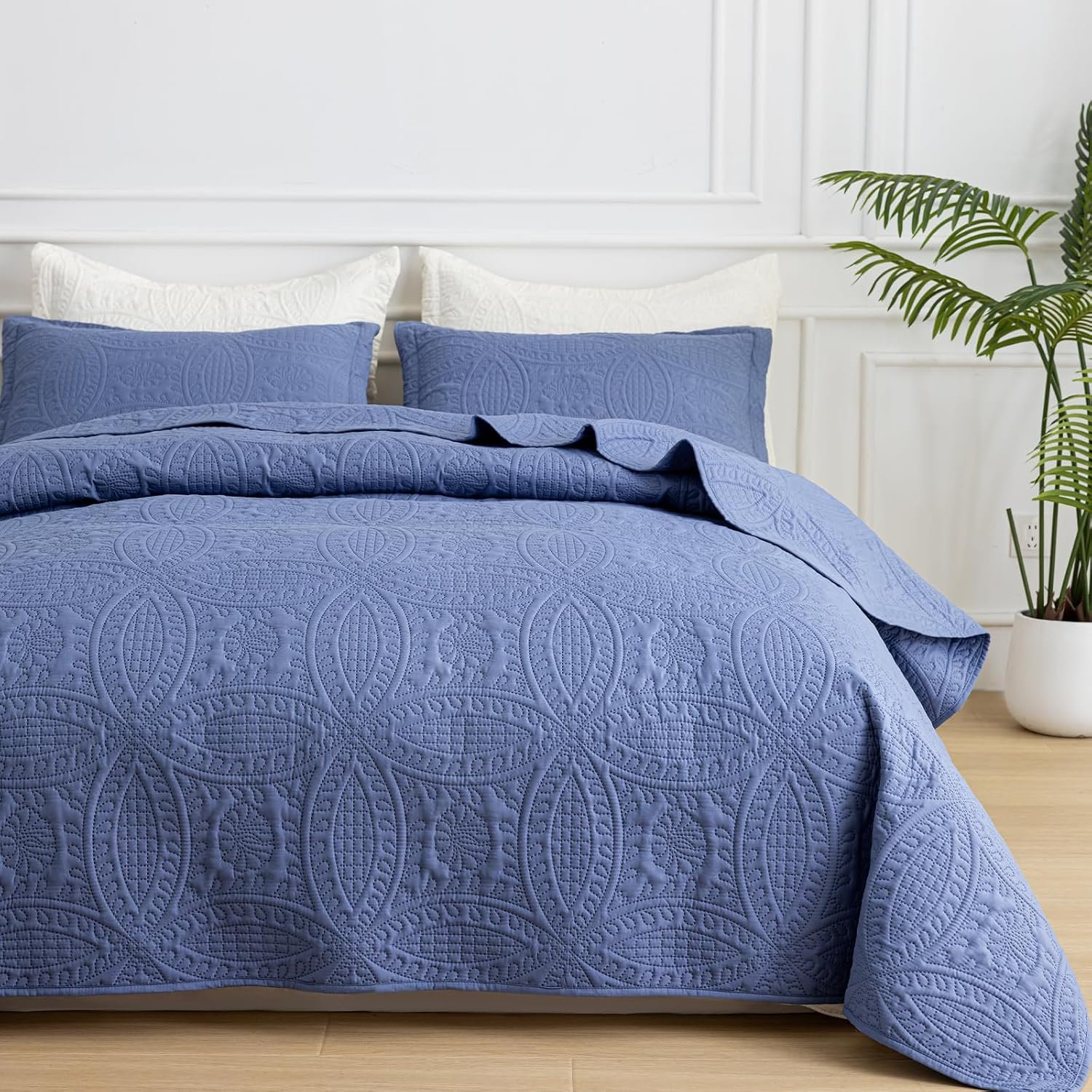 Queen Quilt Bedding Set – Grayish Blue Soft Breathable Bed Quilts, Modern Style Embossed Bedspreads, Lightweight Microfiber Coverlet for All Seasons-3 Pieces (1 Quilt,2 Pillow Shams)