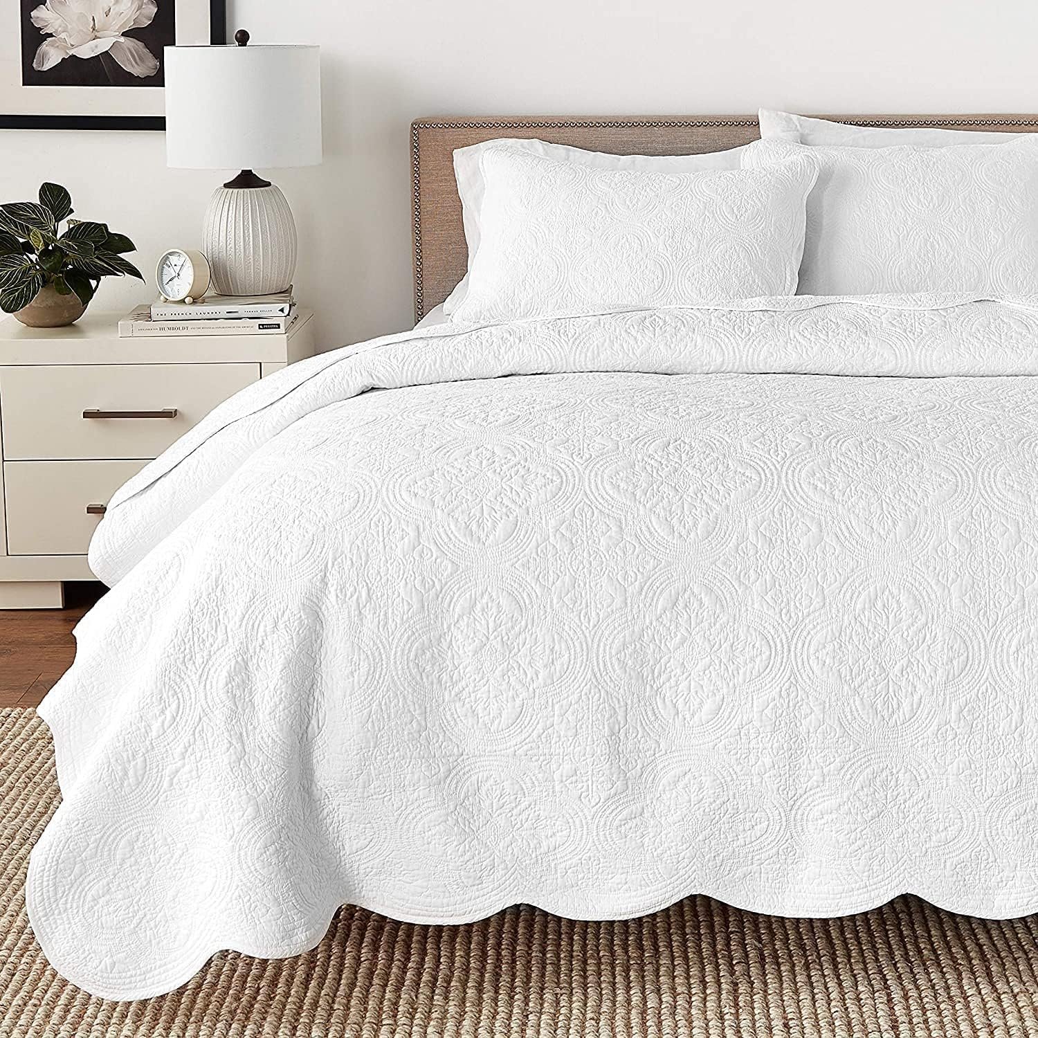 Cozy Line Home Fashions 100% Cotton Victorian Medallion Solid White Matelasse Embossed Bedding Quilt Set, Reversible Lightweight Bedspread, Coverlet for All Season (Blantyre – White, Queen – 3 piece)
